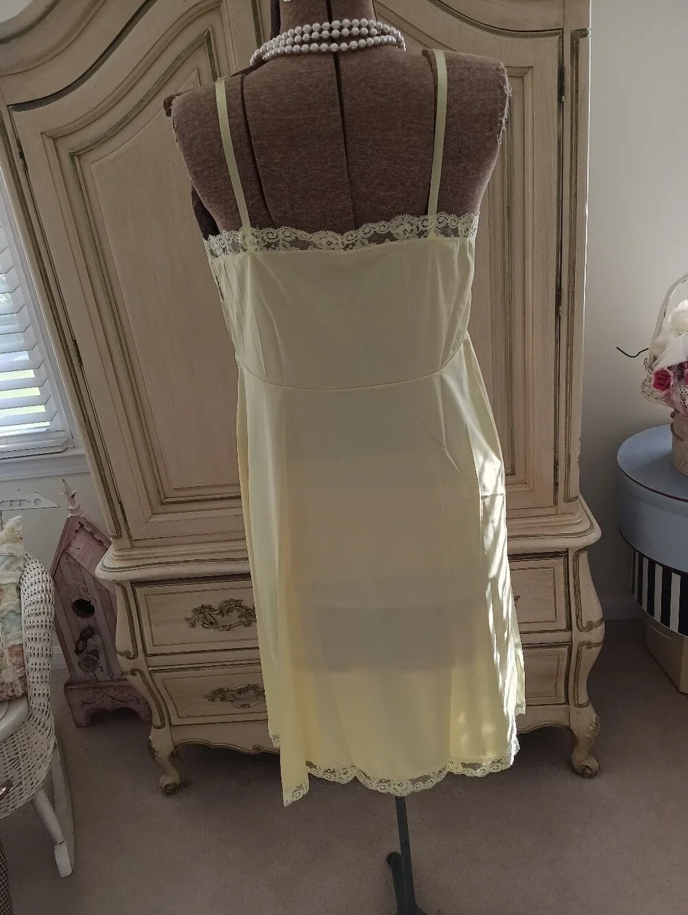 VINTAGE, UNWORN " VAN RAALTE" BUTTER YELLOW ALL NYLON SLIP! SZ 36 - Picture 10 of 15